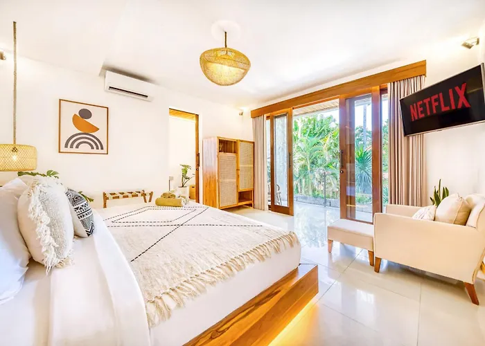 Villa Chicago Brand New 7 Bdr Private Pool Seminyak (Bali)