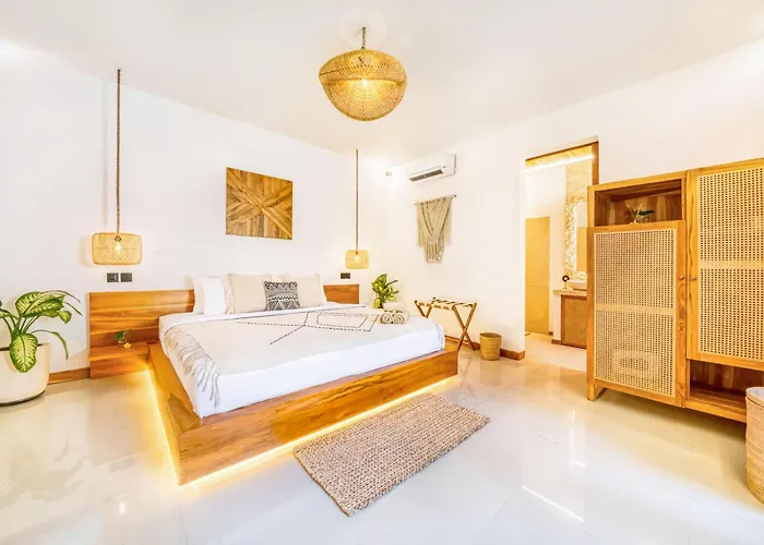 Chicago Brand New 7 Bdr Private Pool Villa Seminyak (Bali)