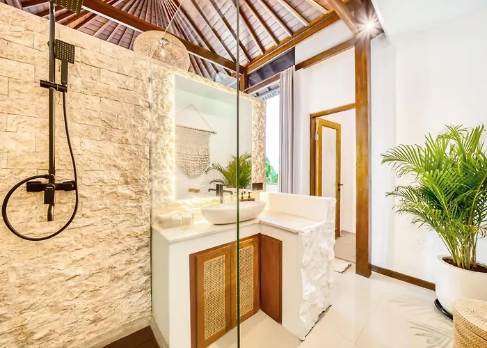 Villa Chicago Brand New 7 Bdr Private Pool Seminyak (Bali)