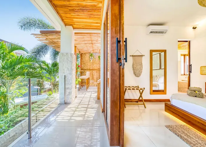 Chicago Brand New 7 Bdr Private Pool Villa *