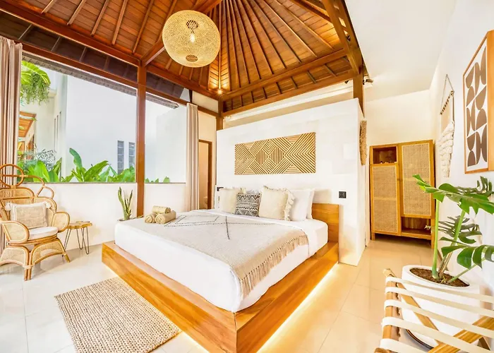 Chicago Brand New 7 Bdr Private Pool Villa Seminyak (Bali)