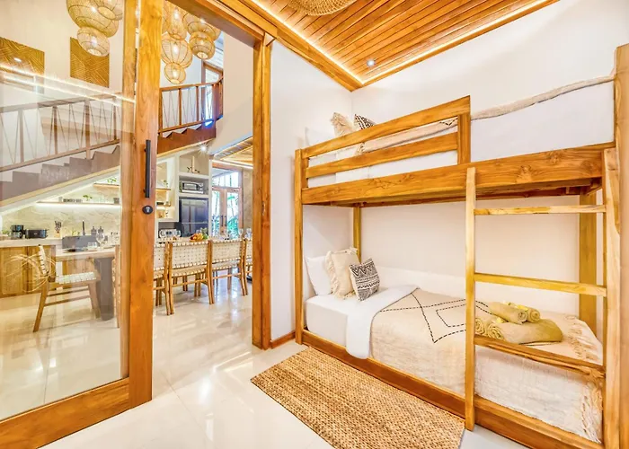 Chicago Brand New 7 Bdr Private Pool