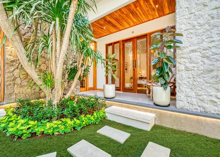 Chicago Brand New 7 Bdr Private Pool Villa