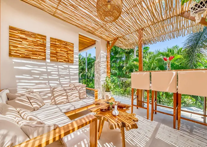 Chicago Brand New 7 Bdr Private Pool Villa Seminyak (Bali)
