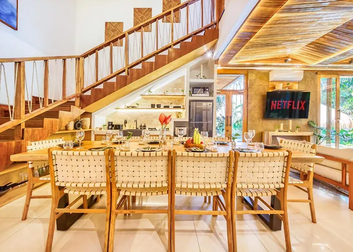 Villa Chicago Brand New 7 Bdr Private Pool Seminyak (Bali)